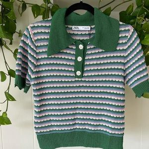 ZARA JEWEL BUTTON KNIT POLO
Size small
